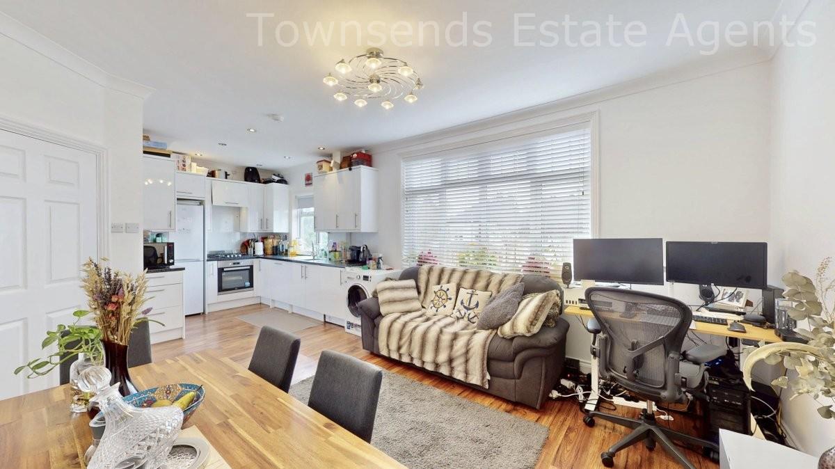 Property Image 493f6b84-bf69-4ef5-98df-4d7eb9cca5ff