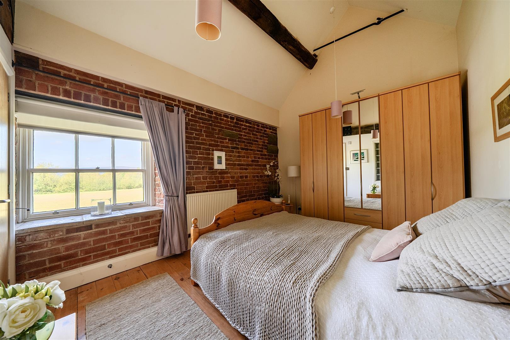 Property Image 4951ea23-3368-43cd-8ce1-a7d64f48a9b7