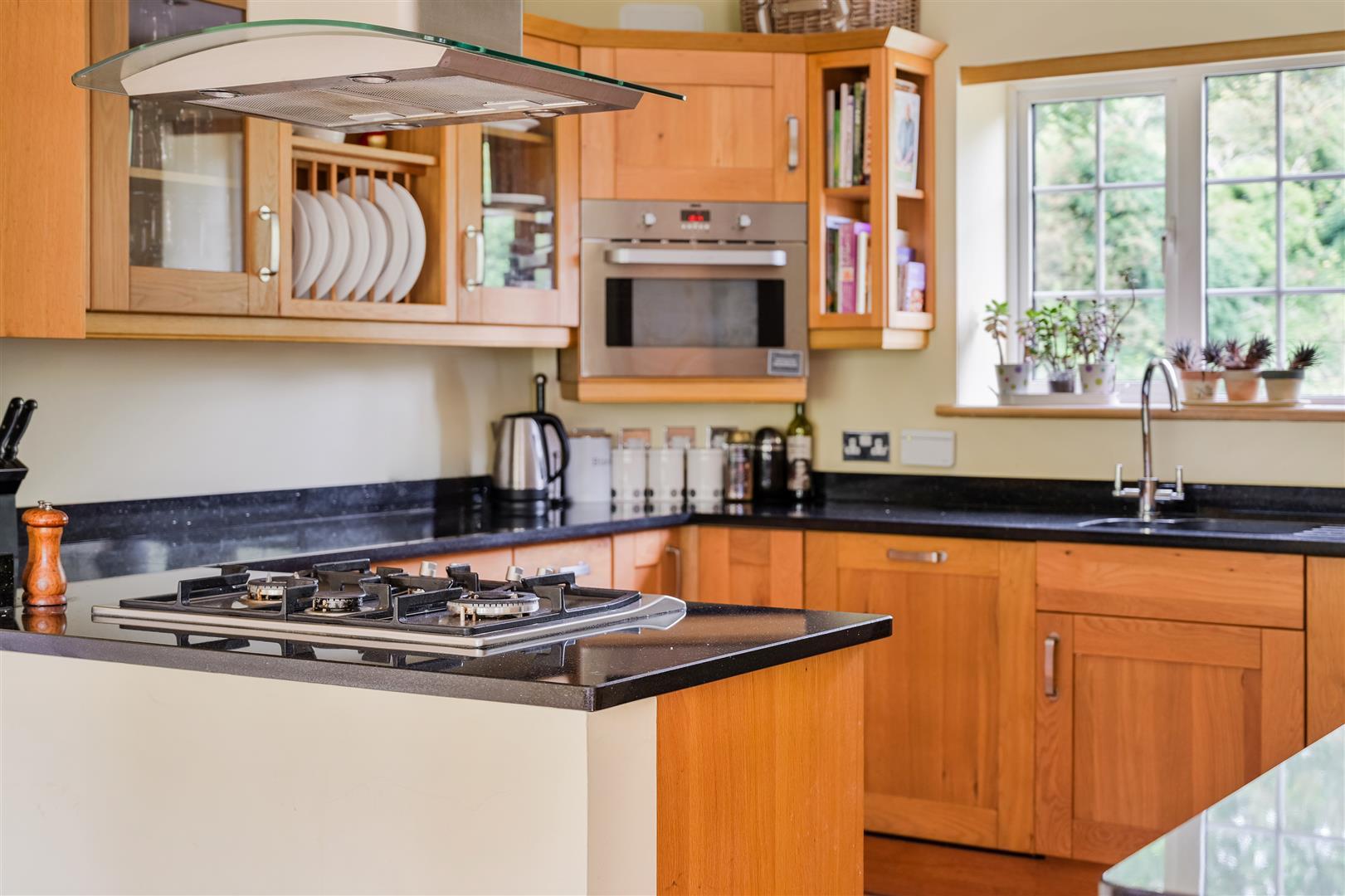 Property Image 496c9857-2189-489b-a657-08e26f10cee5