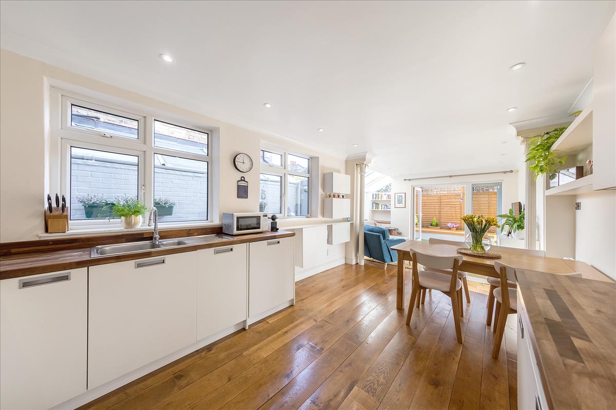 Property Image 496f6224-99c0-4eca-b860-efae81c619a3