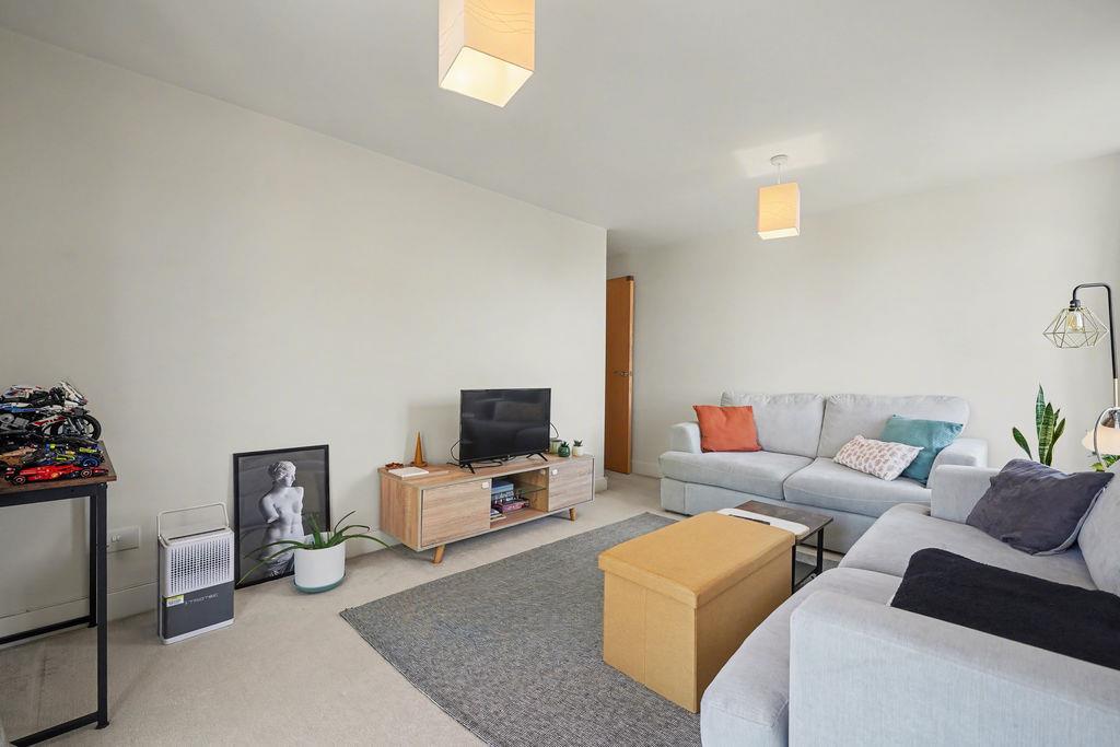 Property Image 498815b2-2301-4086-8515-f4dd79121bf9