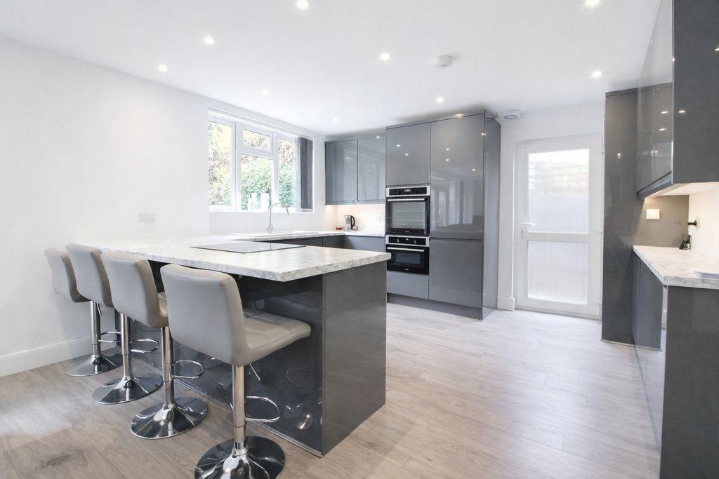 Property Image 499dcbf8-f3c3-4eb6-bd82-45eac4c2031e