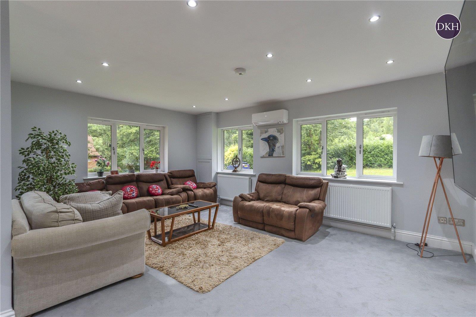 Property Image 49a41d82-9e58-4ffe-ad29-13c8cf520c35