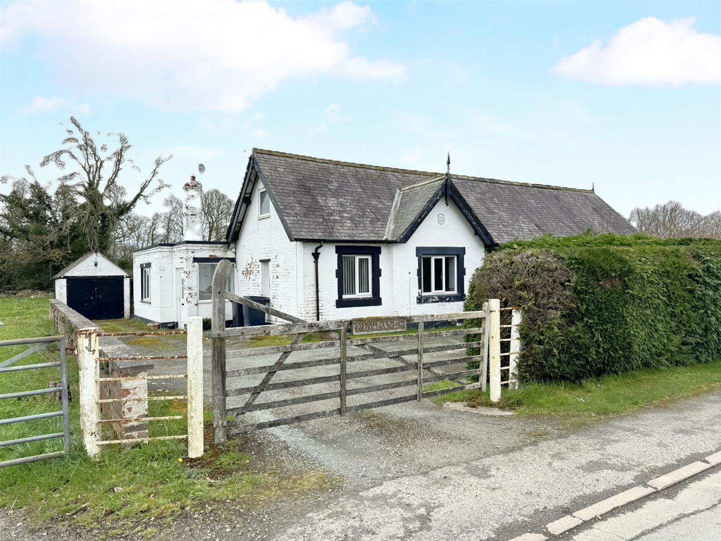 Property Image 49cec442-eacd-45a9-b490-eb844464b830