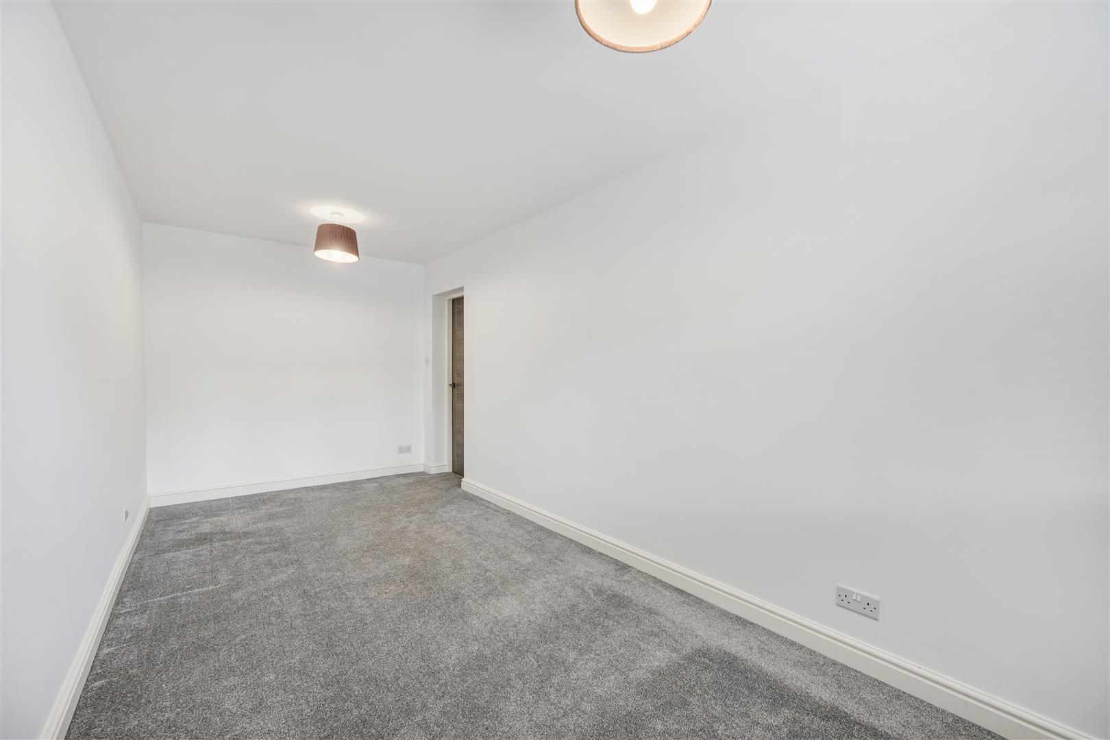 Property Image 49d15bf4-7d47-4c28-ad7f-5a410a2c25a3
