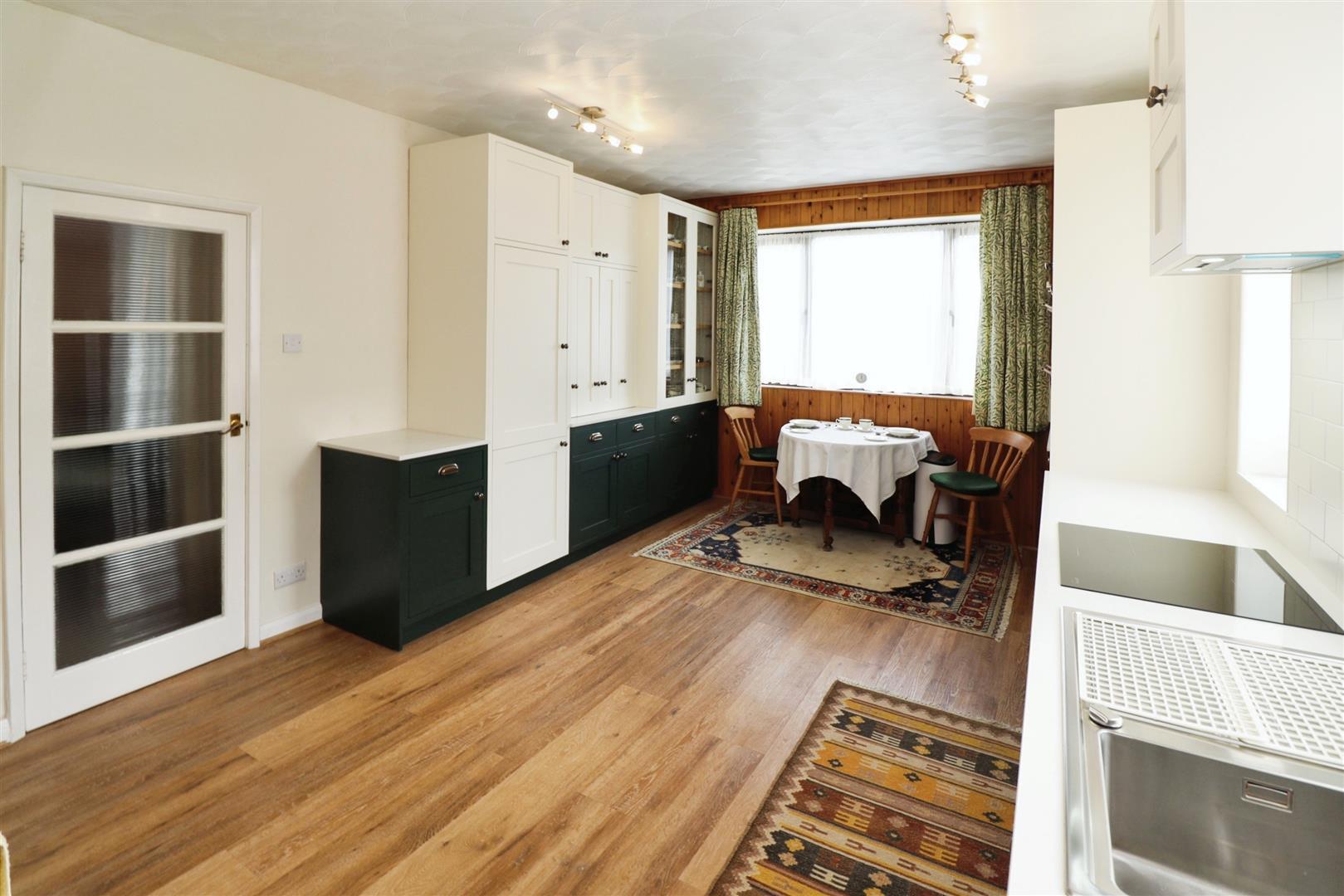 Property Image 49d6b348-8b1e-426d-8b9c-4c9b338e2a29