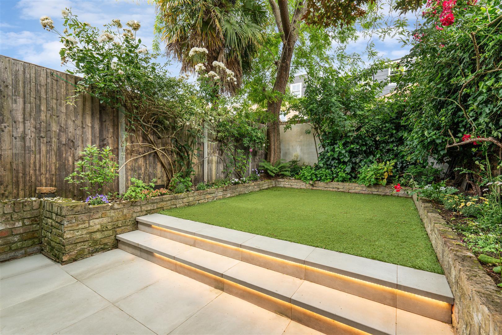 Property Image 49d8fc87-6914-4b29-a201-535e8c46f8ea