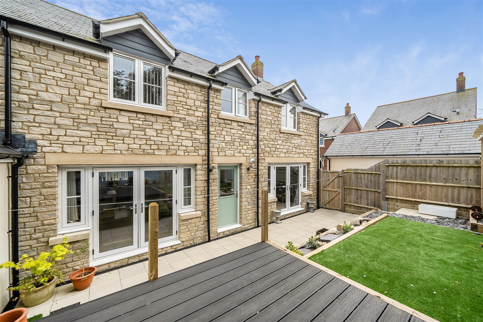 Property Image 49dff9b7-e251-4efc-bbc6-49ec7100c0b9