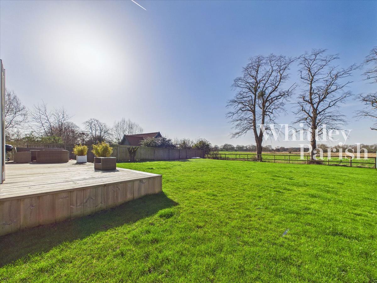 Property Image 49e683a3-2ea9-46e8-a196-81b95512a61c