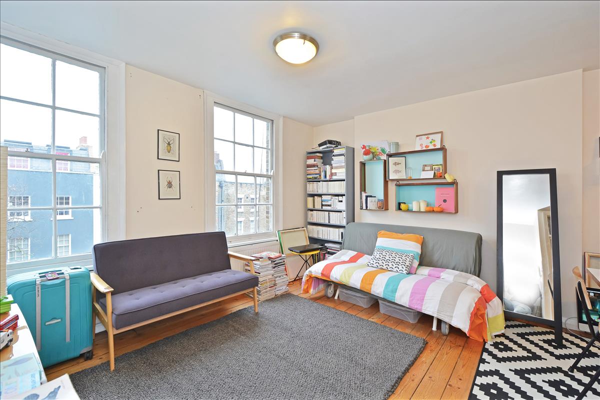 top floor period conversion for rent on islington park street