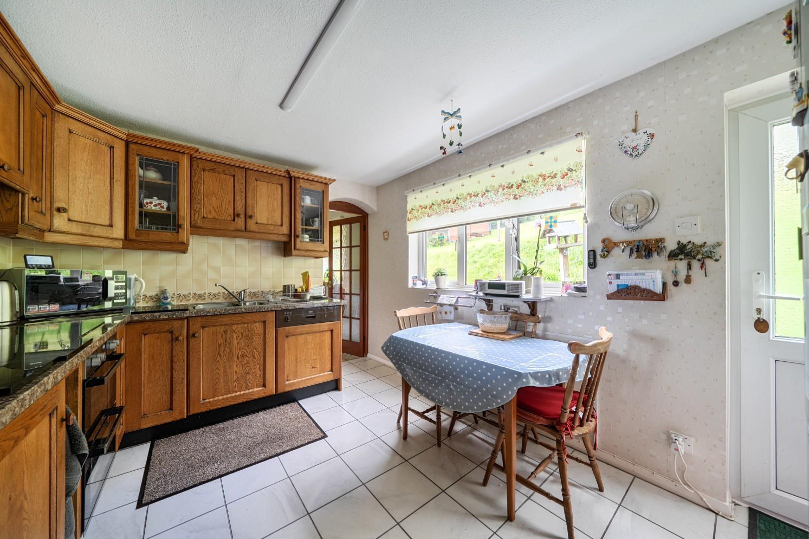 Property Image 4a026c98-7864-460c-92b2-dd703907f754