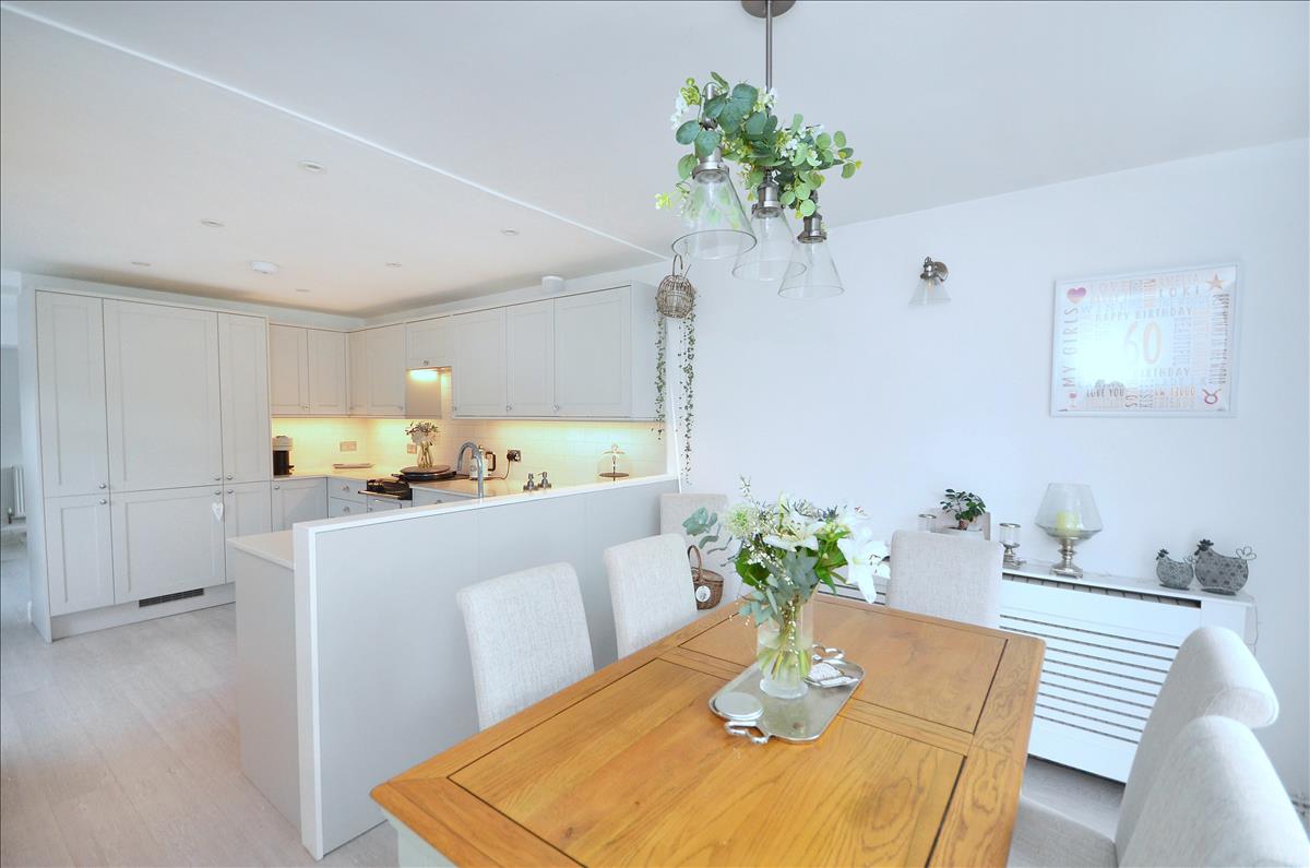 Property Image 4a0dcac8-8ab4-4238-8b27-ed12fb02da59