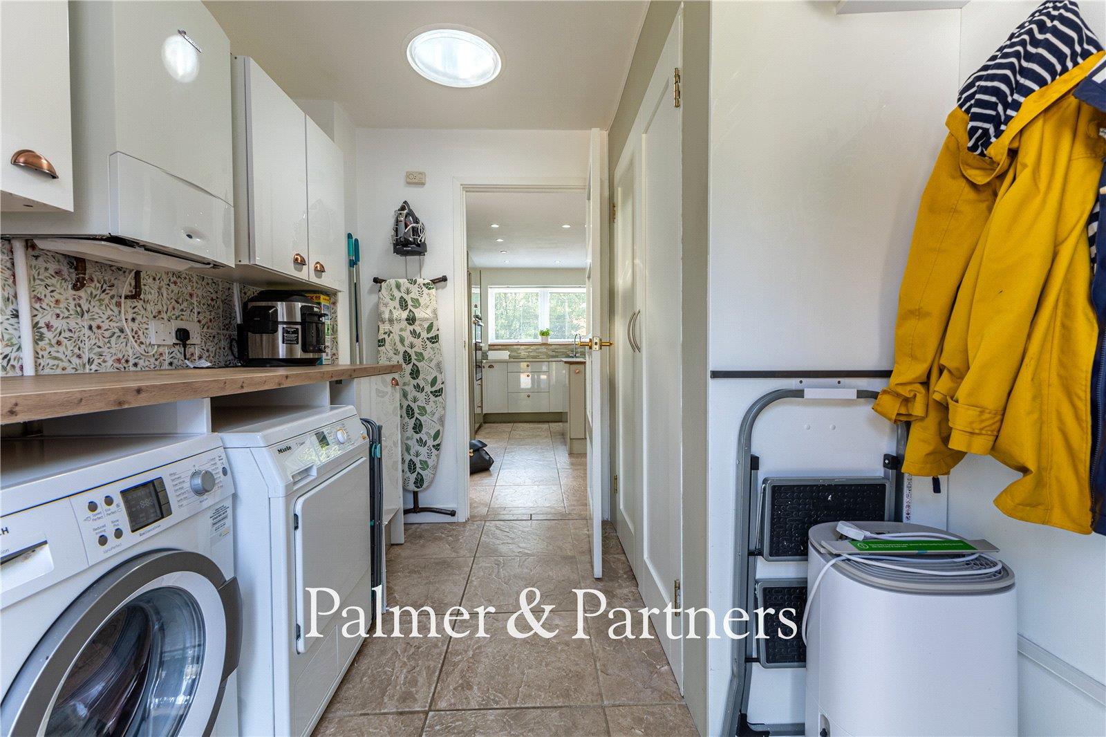 Property Image 4a24d459-092d-435d-aa89-dccf2205c807