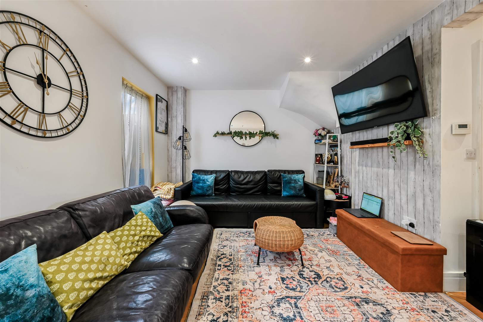 Property Image 4a3ee3d9-ed09-458e-81ea-301d023c8814