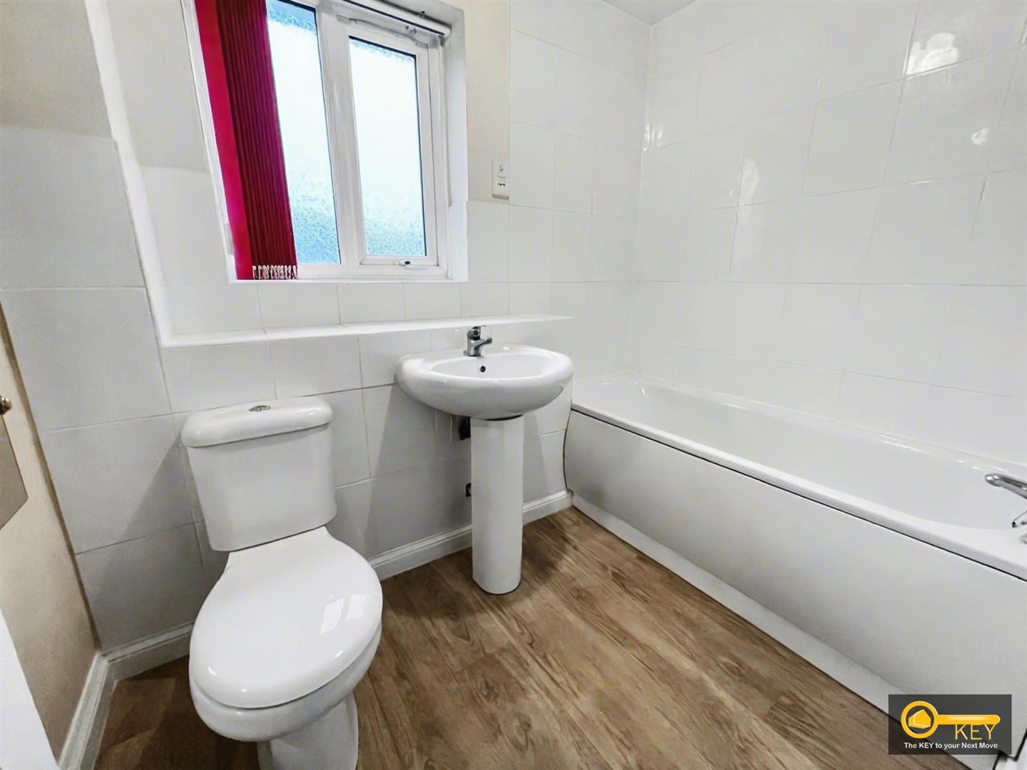 Property Image 4a6dc71e-6c41-4764-9506-636f4585c558