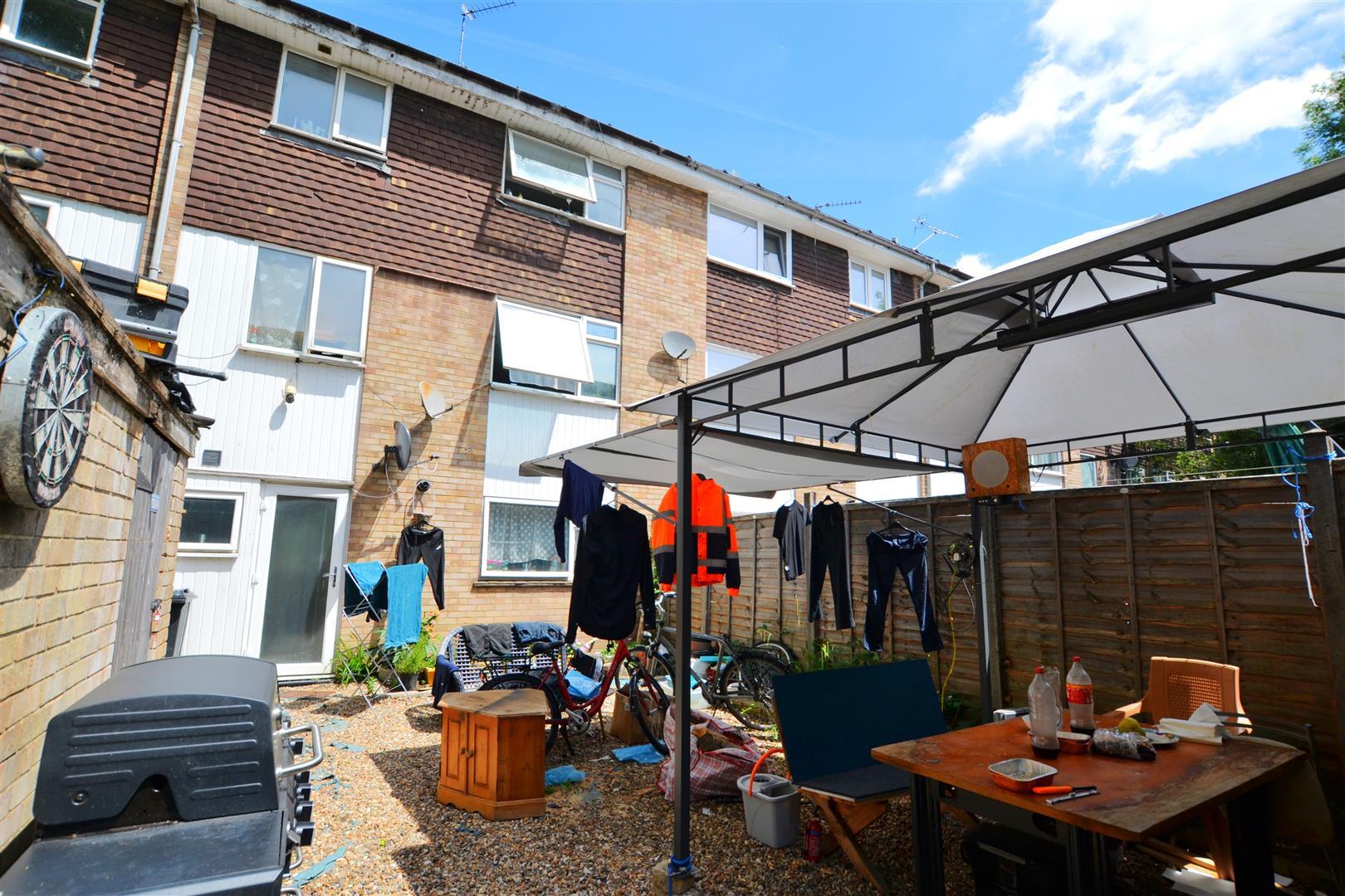 Property Image 4a756de5-ed0f-480a-9955-501c5662390e