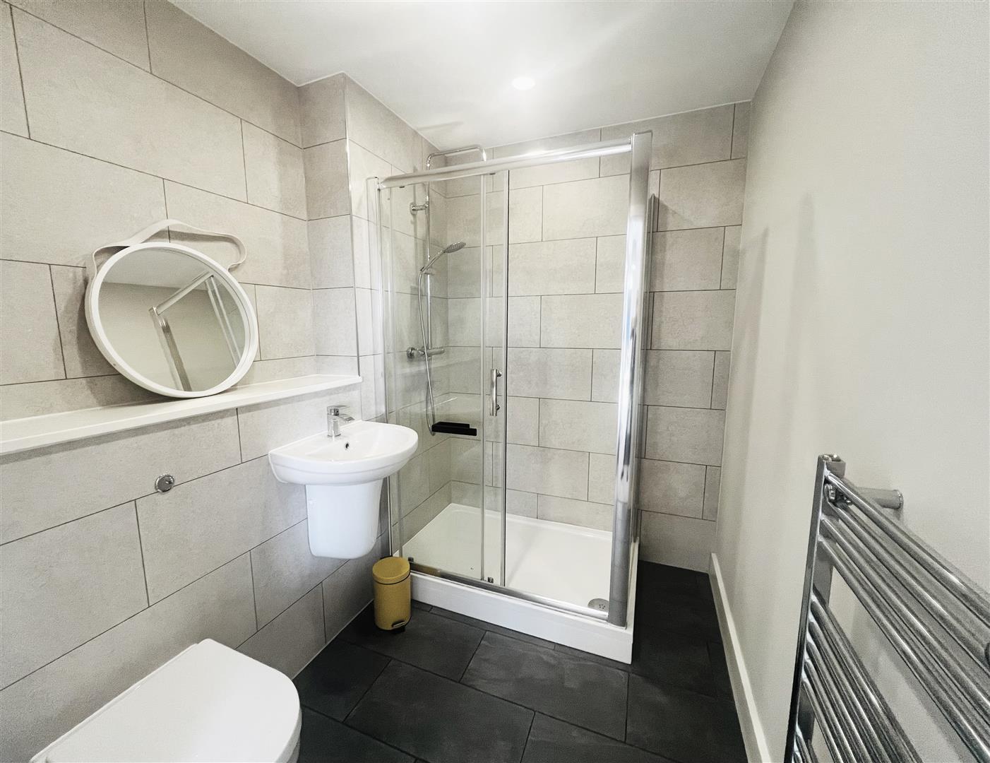 Property Image 4a7e5354-be54-49a5-bd42-41bf897dc444