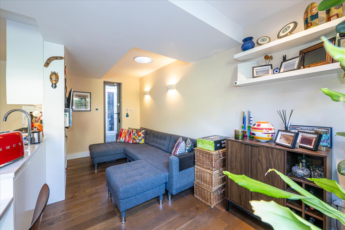 Property Image 4abac709-7537-4bcf-83c0-63a78de0d2b8