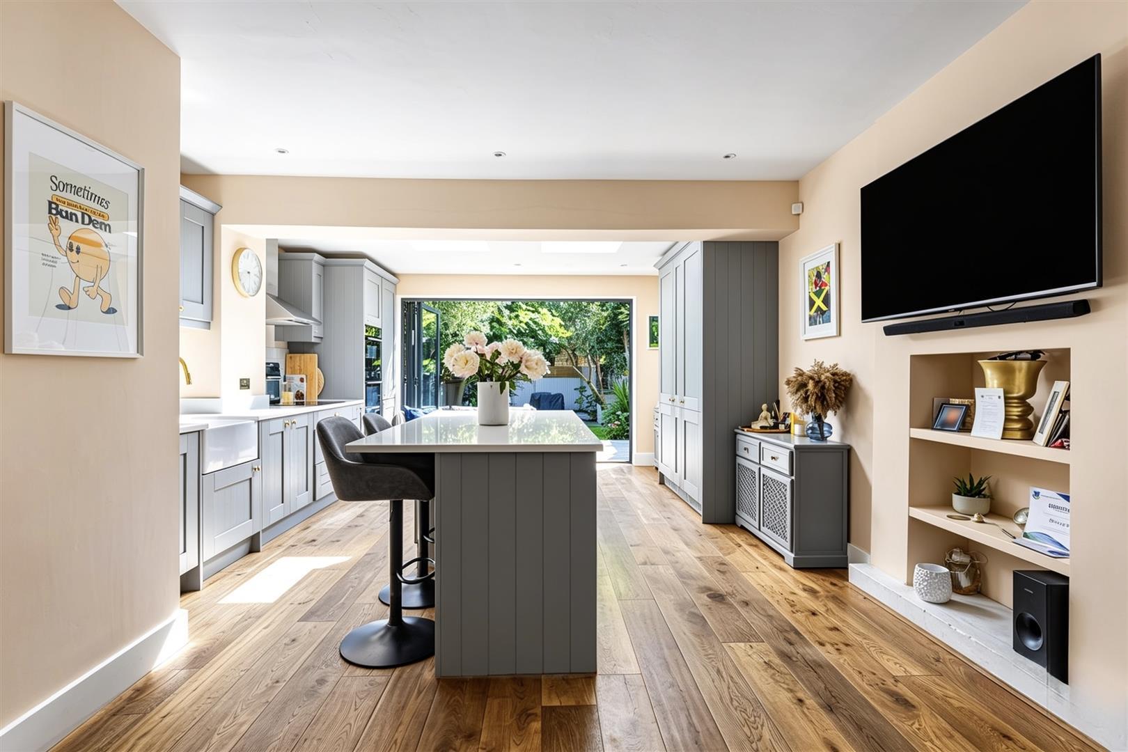 Property Image 4ad850cc-2a7c-43ed-bc34-7a0cadb38016