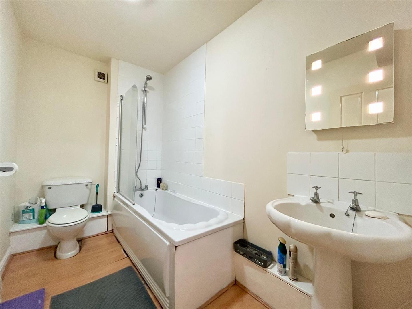 Property Image 4aeaa2c1-91f6-4720-b555-5c55fcc32068