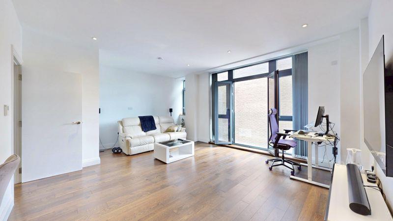Property Image 4af877f0-dac0-4ba9-ab26-109cb503b261