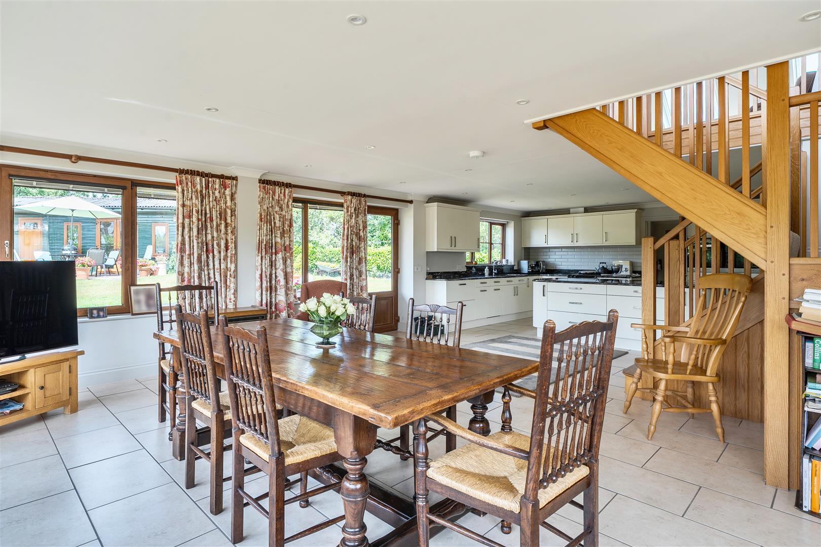 Property Image 4b0085b2-7ff8-4617-8bf7-b0c00876ff68
