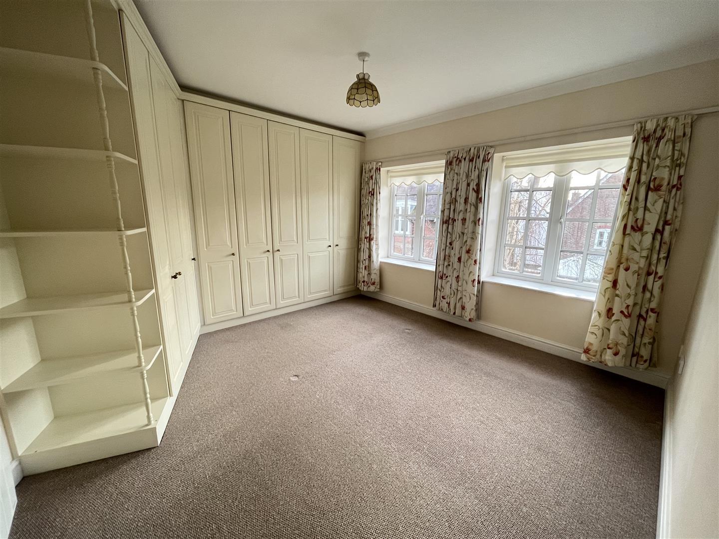 Property Image 4b0b327b-13bf-4bd8-b6f1-3dd3d0928a48
