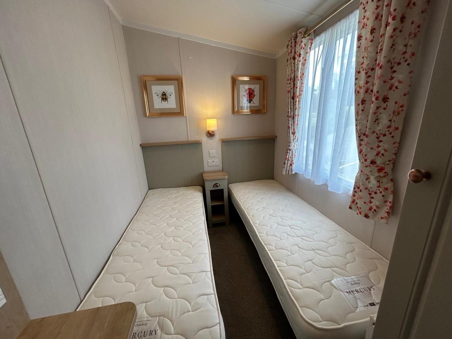 Property Image 4b0e2052-02fd-454f-9c26-194fe79f73ba