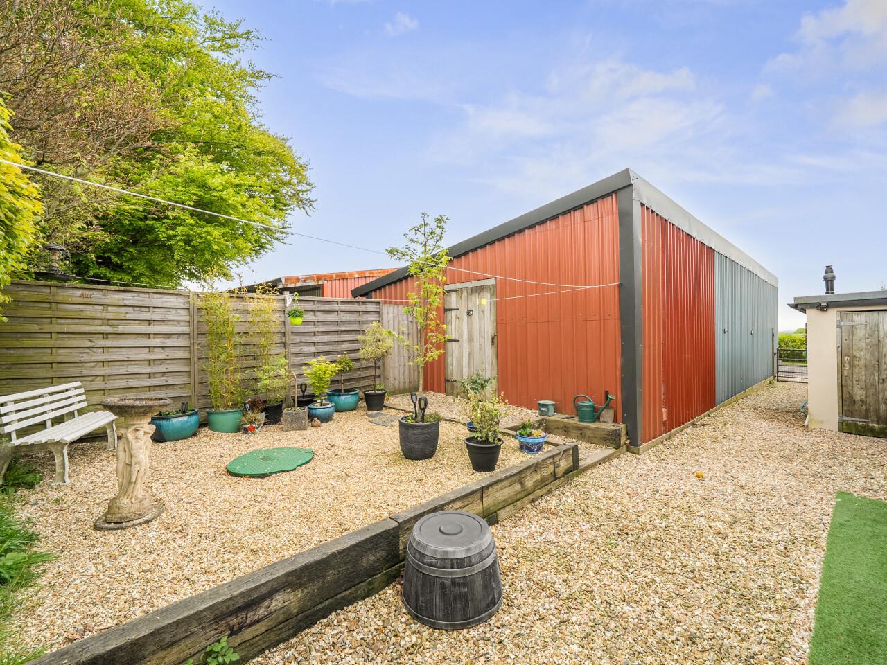 Property Image 4b271f65-5811-4c52-8799-a5c61343ff29