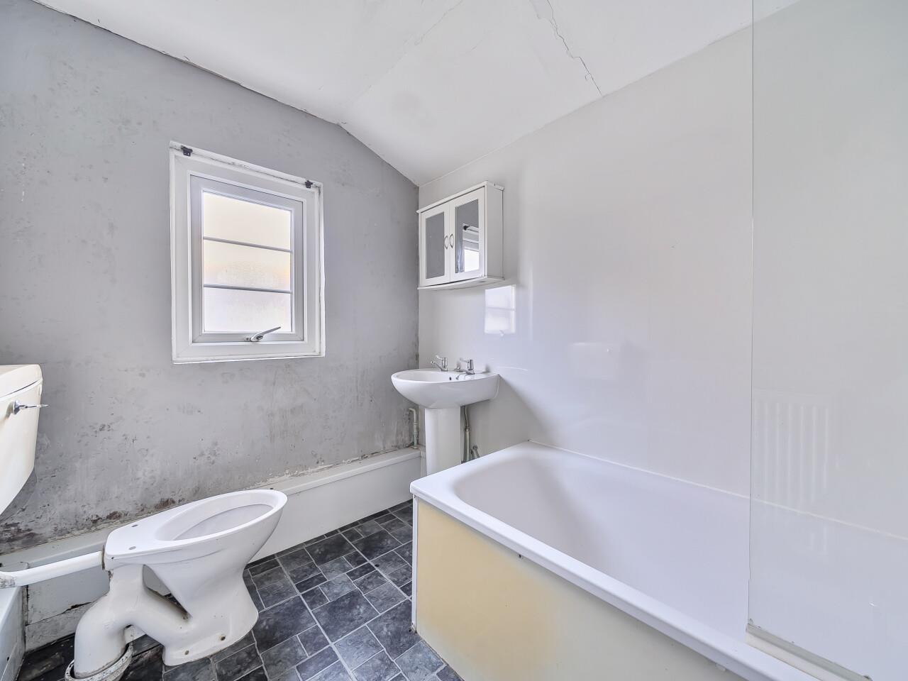Property Image 4b29355b-ad0e-4e9f-90f6-b576c21515f4