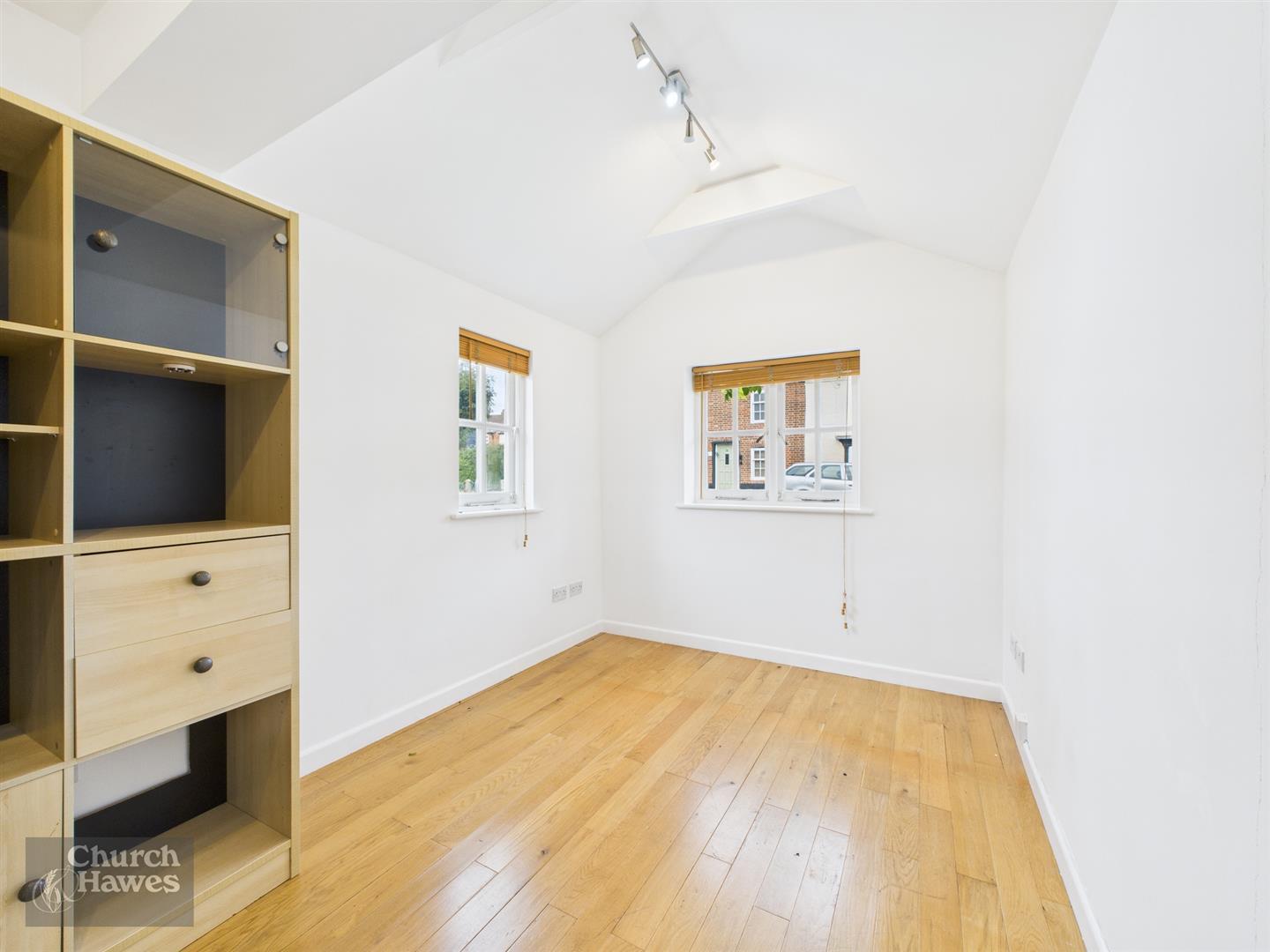 Property Image 4b3213fb-cd30-4f11-95c1-0f9d82c2b3df