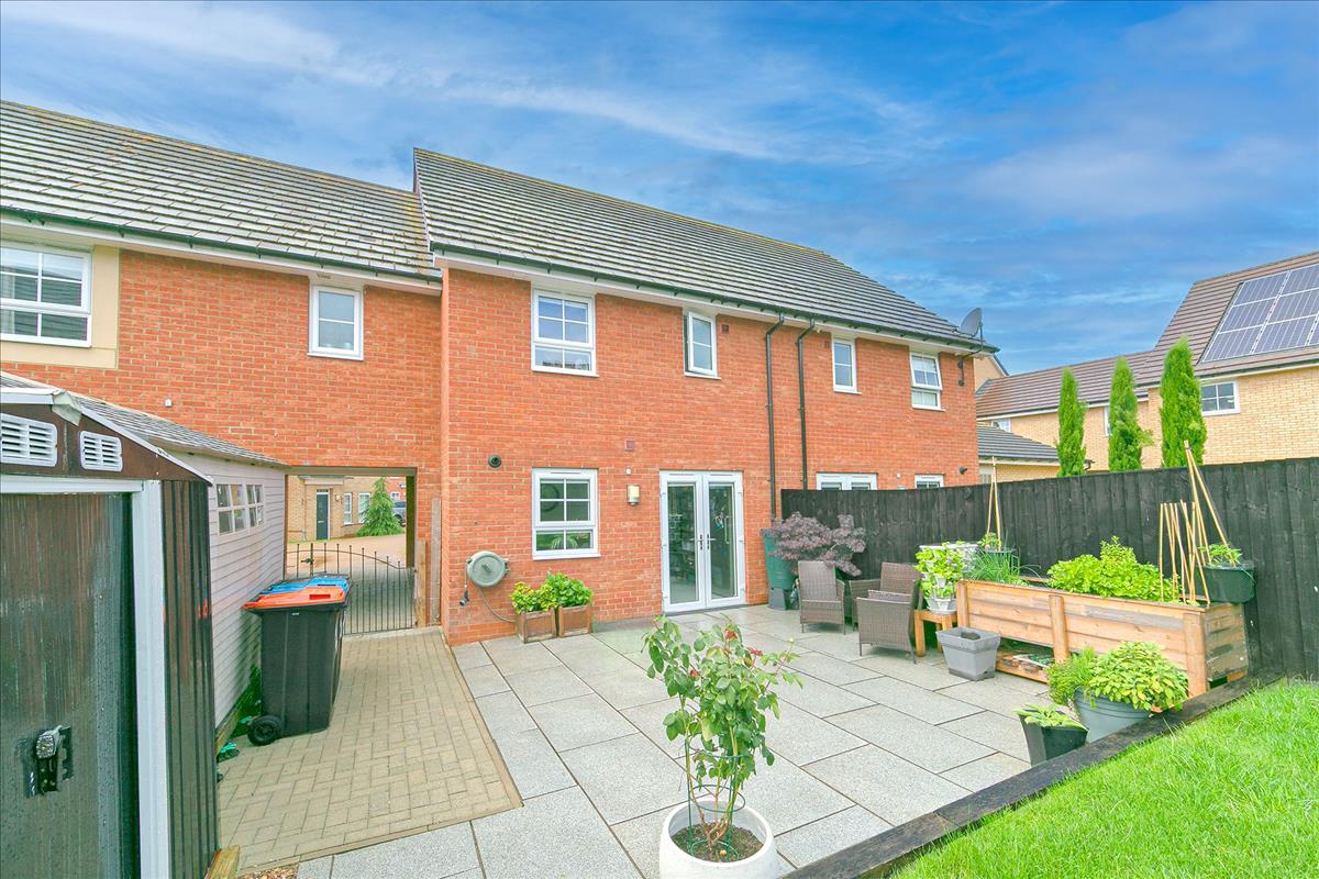 Property Image 4ba8002c-9136-4ea1-9a56-4cf3c9b27c98