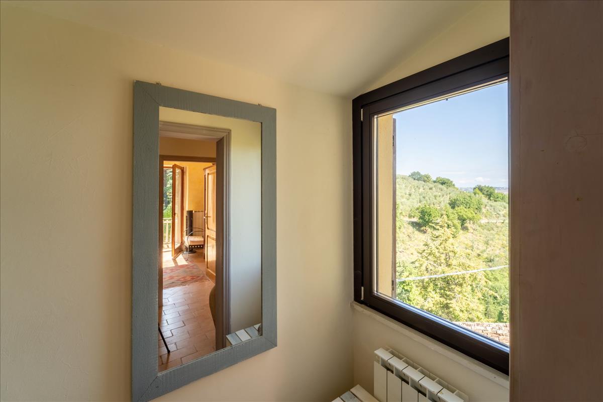 Property Image 4bccef63-2ddd-4bf2-84a6-0860e30a69b8