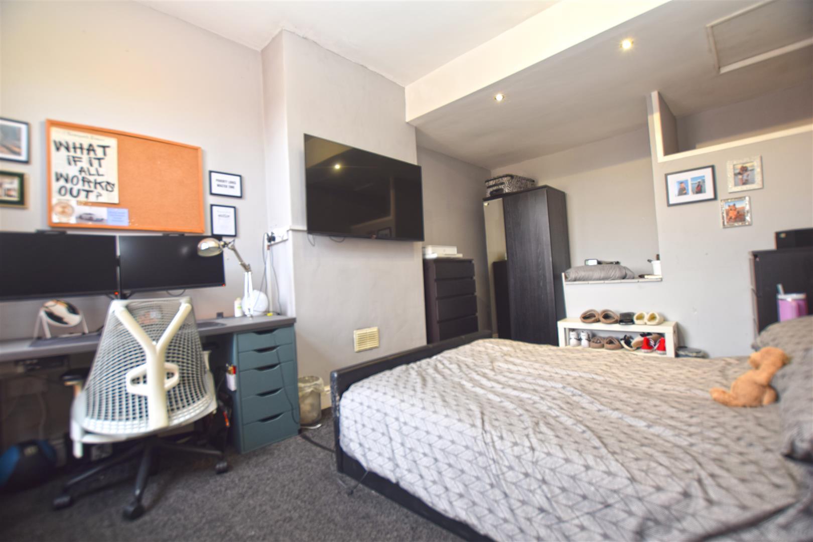 Property Image 4bd2d887-0451-4cbd-bb9f-e81fc54a9d9e