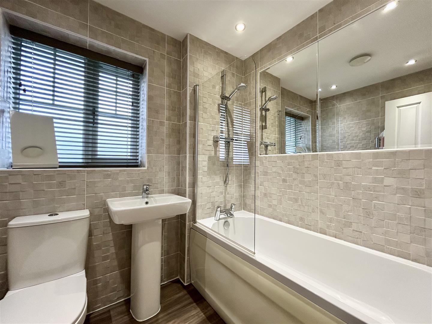 Property Image 4bd843e9-97fd-4ea9-9886-1e9a55342c47