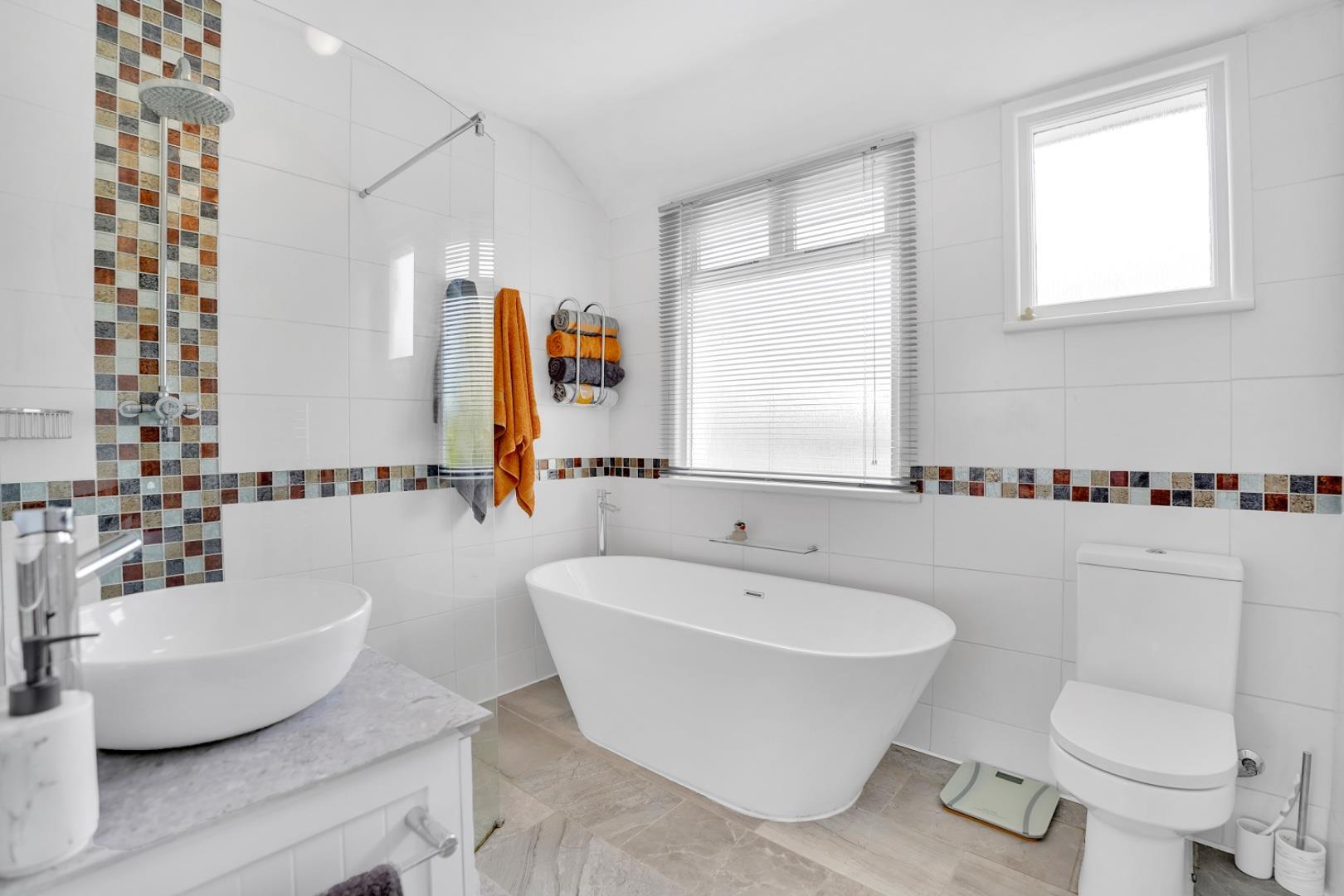 Property Image 4bf1b26a-5daa-4a8a-aa09-f719e330f76a