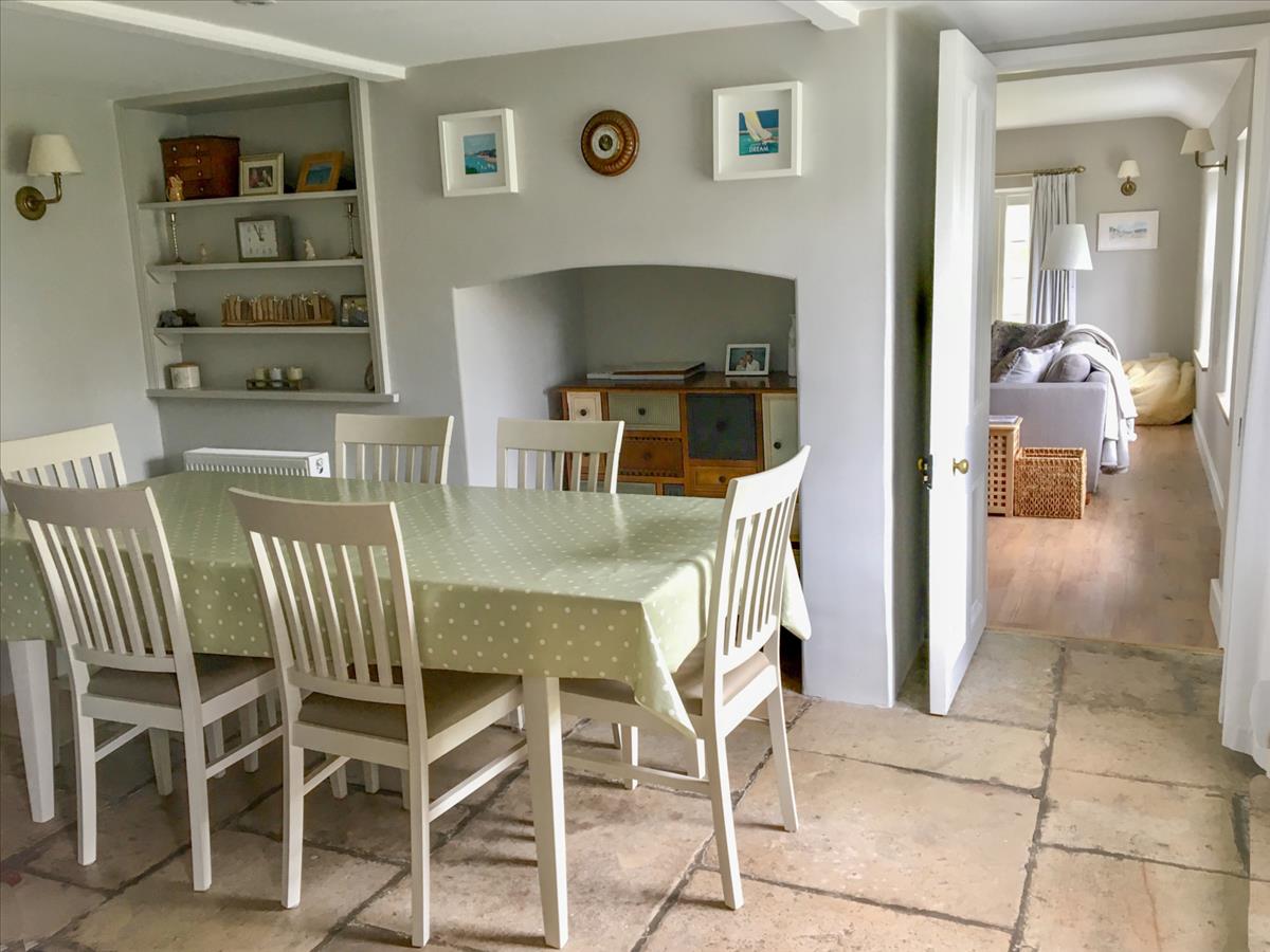 Property Image 4bf1c6a0-d088-478c-8209-25b916a9cfbc
