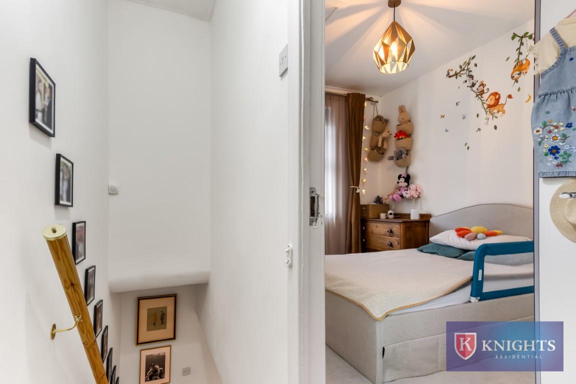 Property Image 4c0141d2-c2cd-486a-8a05-f00c277f214c