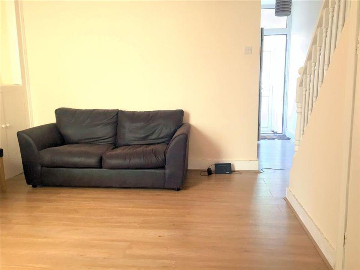 Property Image 4c358fe6-ef01-487c-abe1-c95b6aa20aff