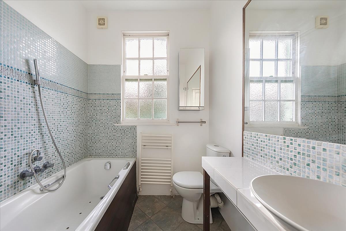 Property Image 4c384cb5-5ae2-4d36-b857-9bc6c4ad61f1