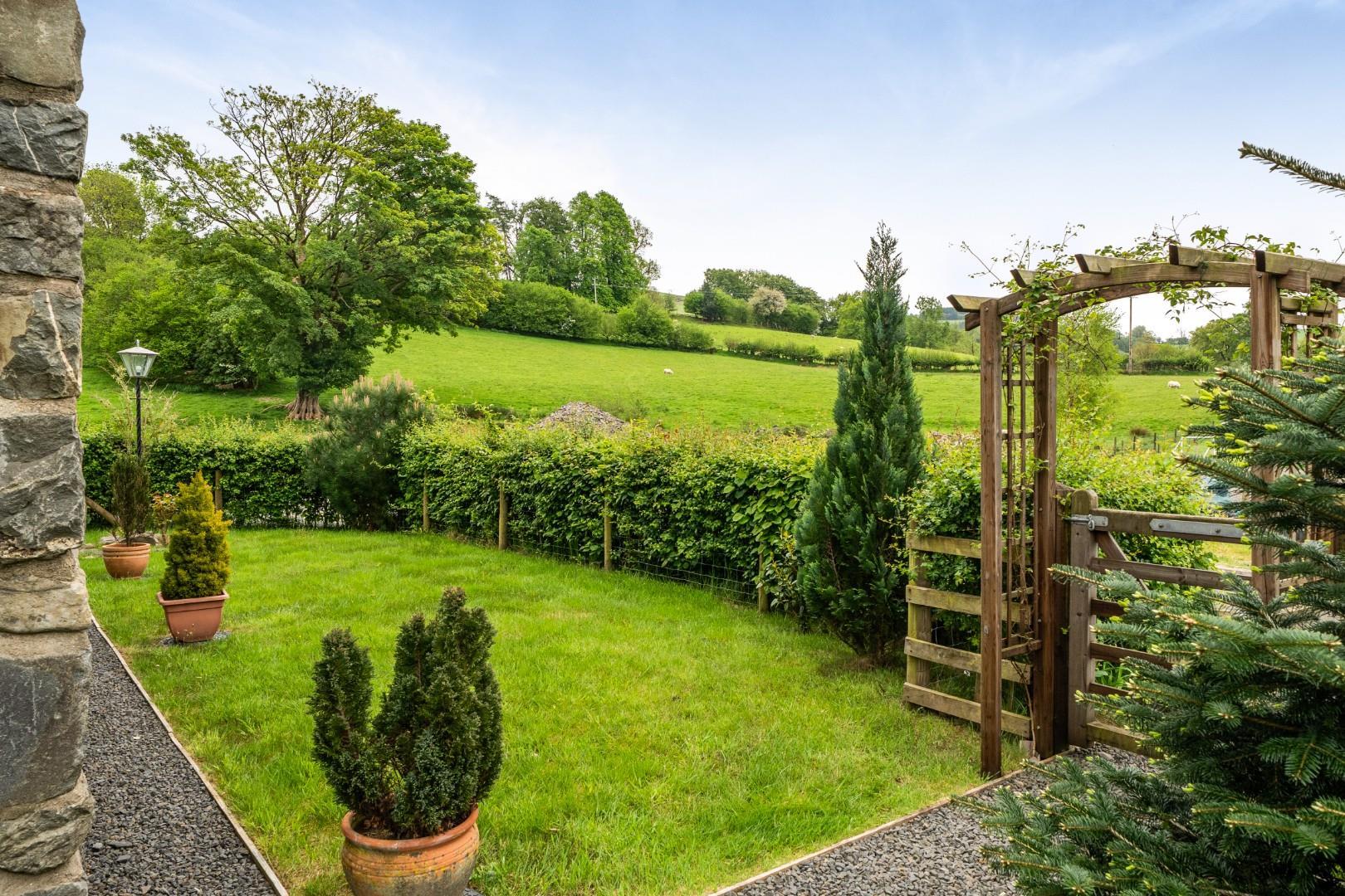 Property Image 4c42ba5c-5af9-4499-b0ed-8d3c3f28afa8