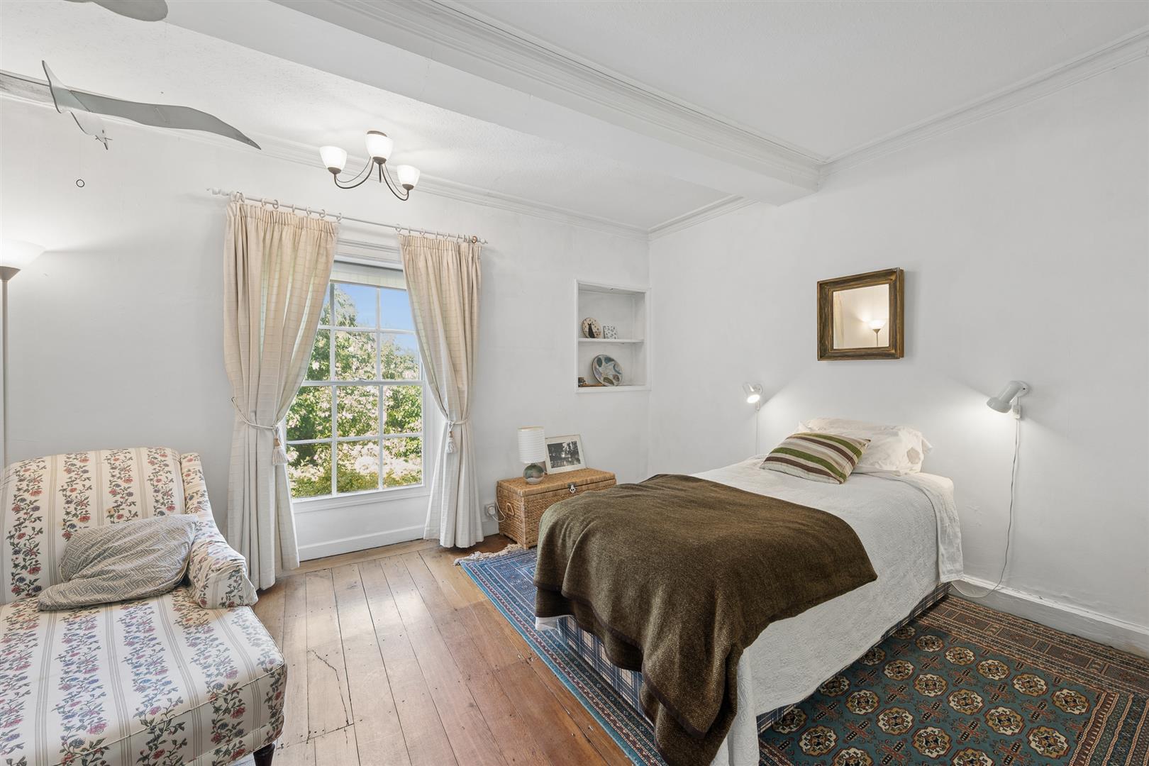 Property Image 4c4aa58b-b0e1-433e-9cdb-5bf84dd8c33d