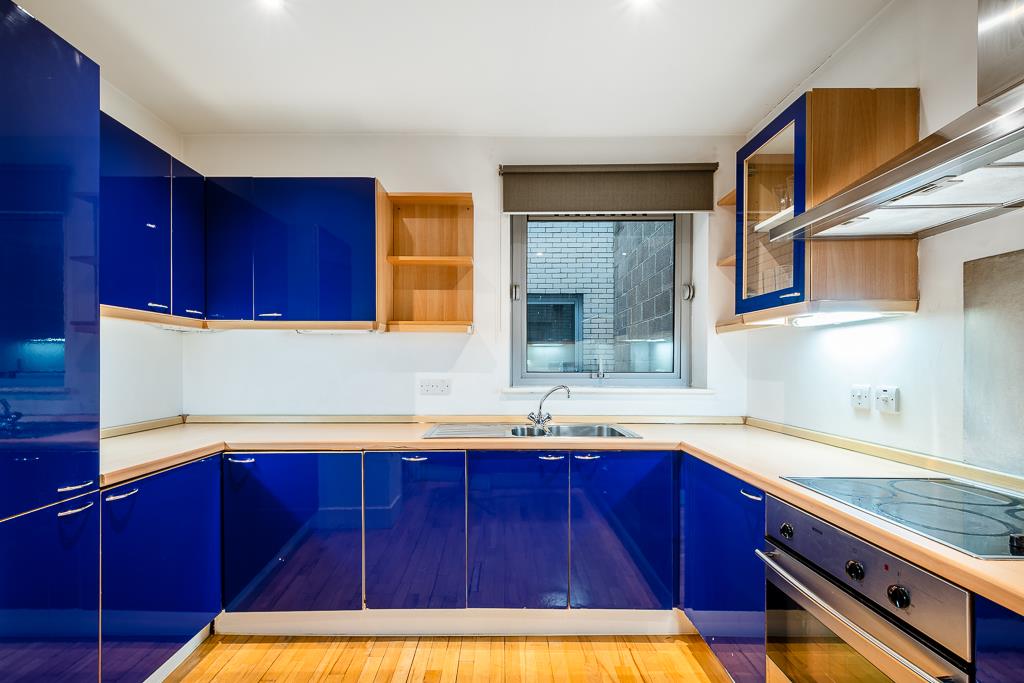 Three bedroom two bathroom split level apartment for rent in the heart of Hatton Garden EC1