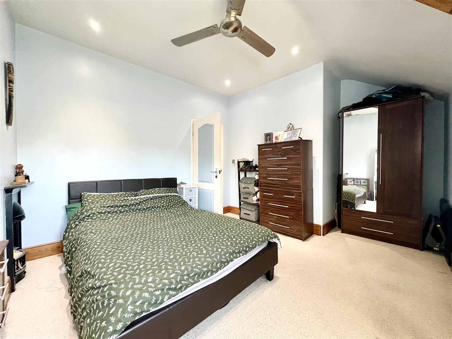 Property Image 4c689cf0-e9aa-4a93-8c80-1b6760eb9638