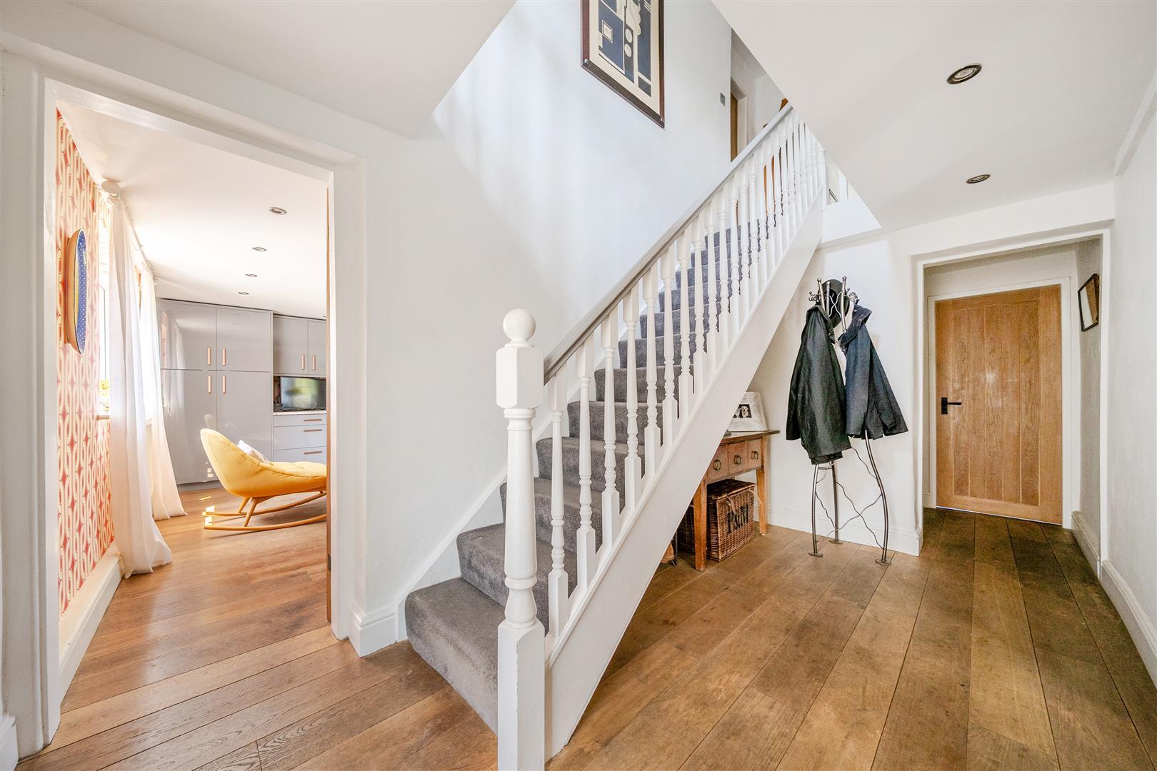 Property Image 4c7f6243-7877-49e3-8038-21bfc4210e7d