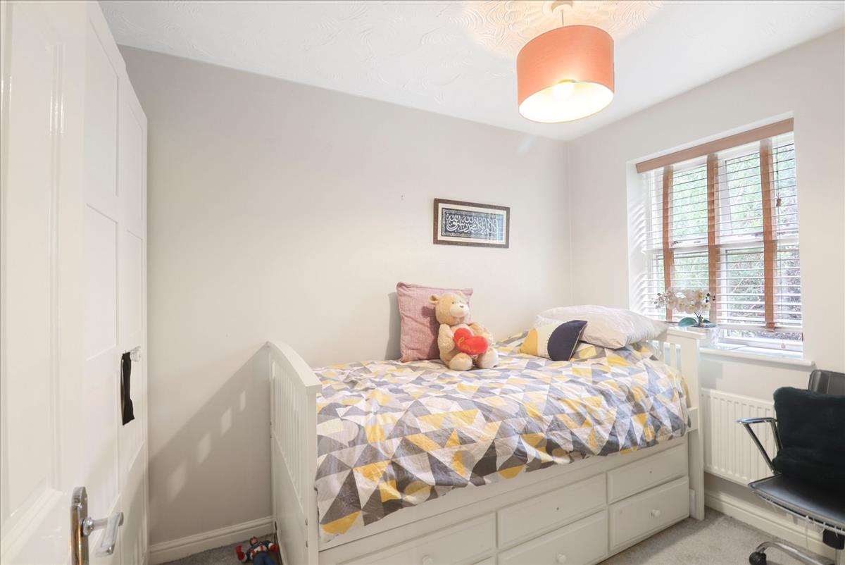 Property Image 4c827294-fec4-4994-a4c7-f01ba162ed50