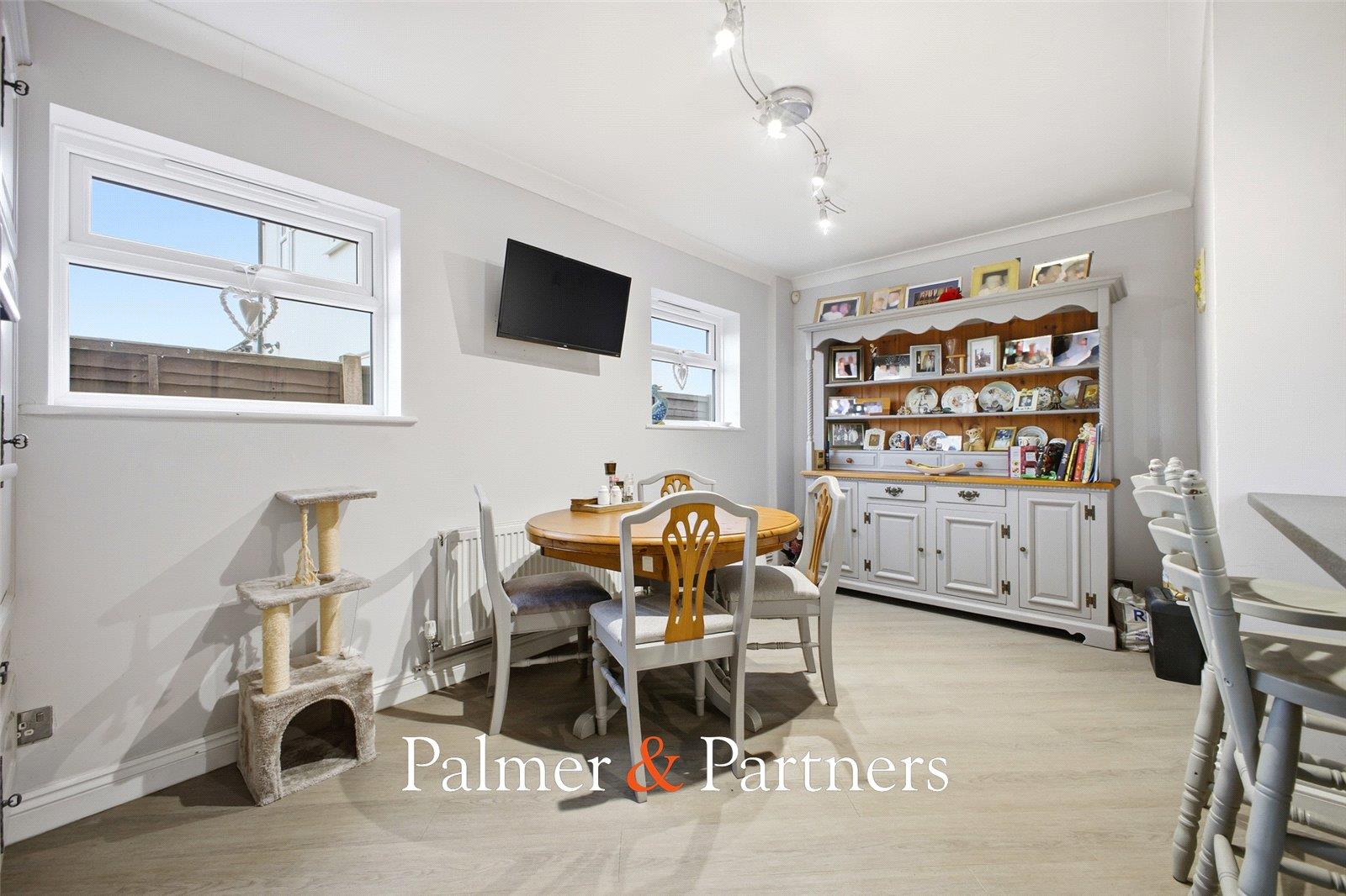 Property Image 4cb8e31a-2003-40c9-8590-39366eb9835f