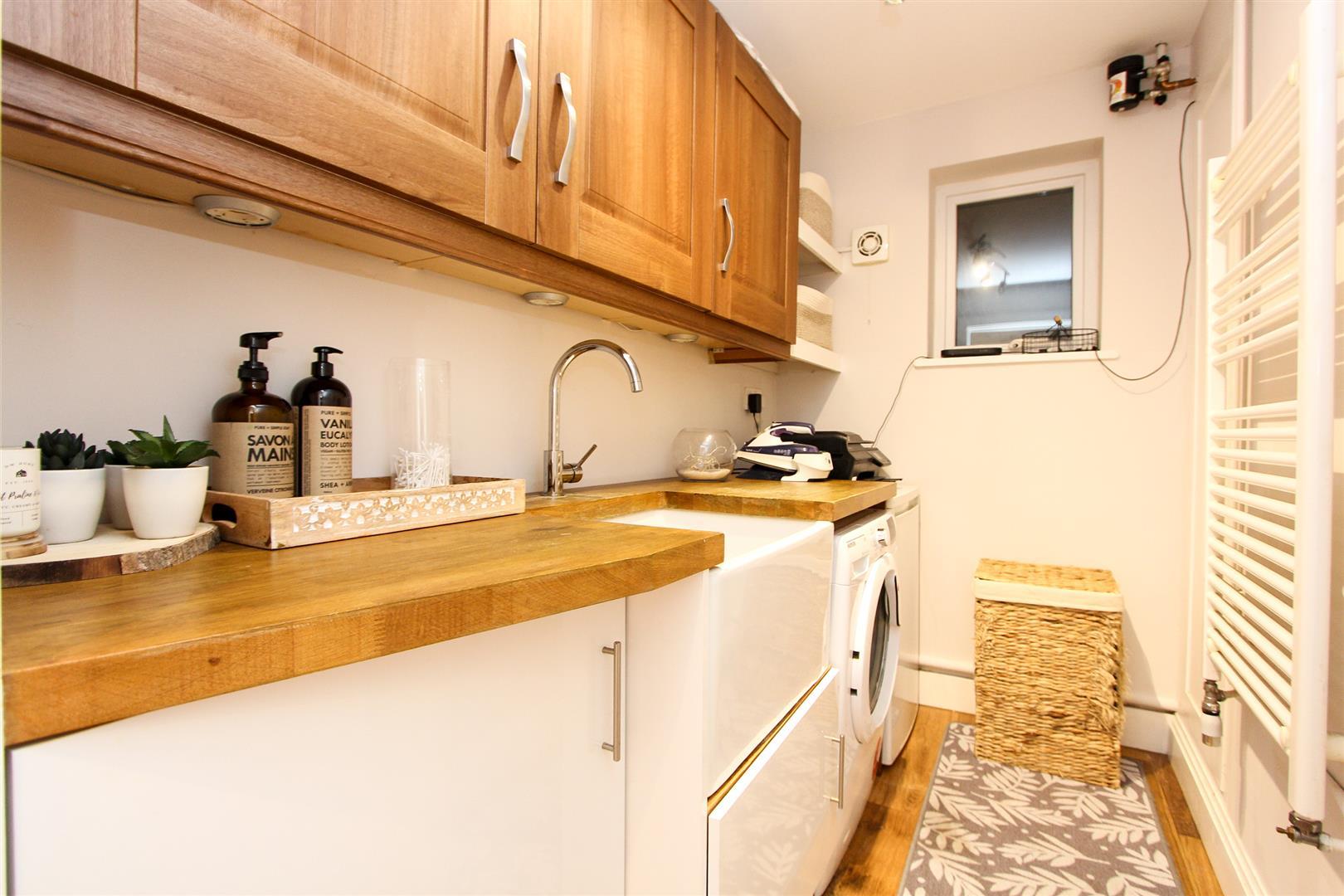 Property Image 4cd6a302-6a29-4bd1-8d91-d154e917108c