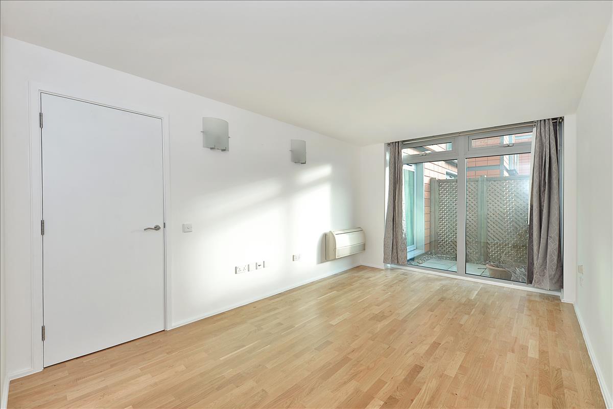 Property Image 4cf56354-7d0f-4f74-8fd0-94fe123d1986