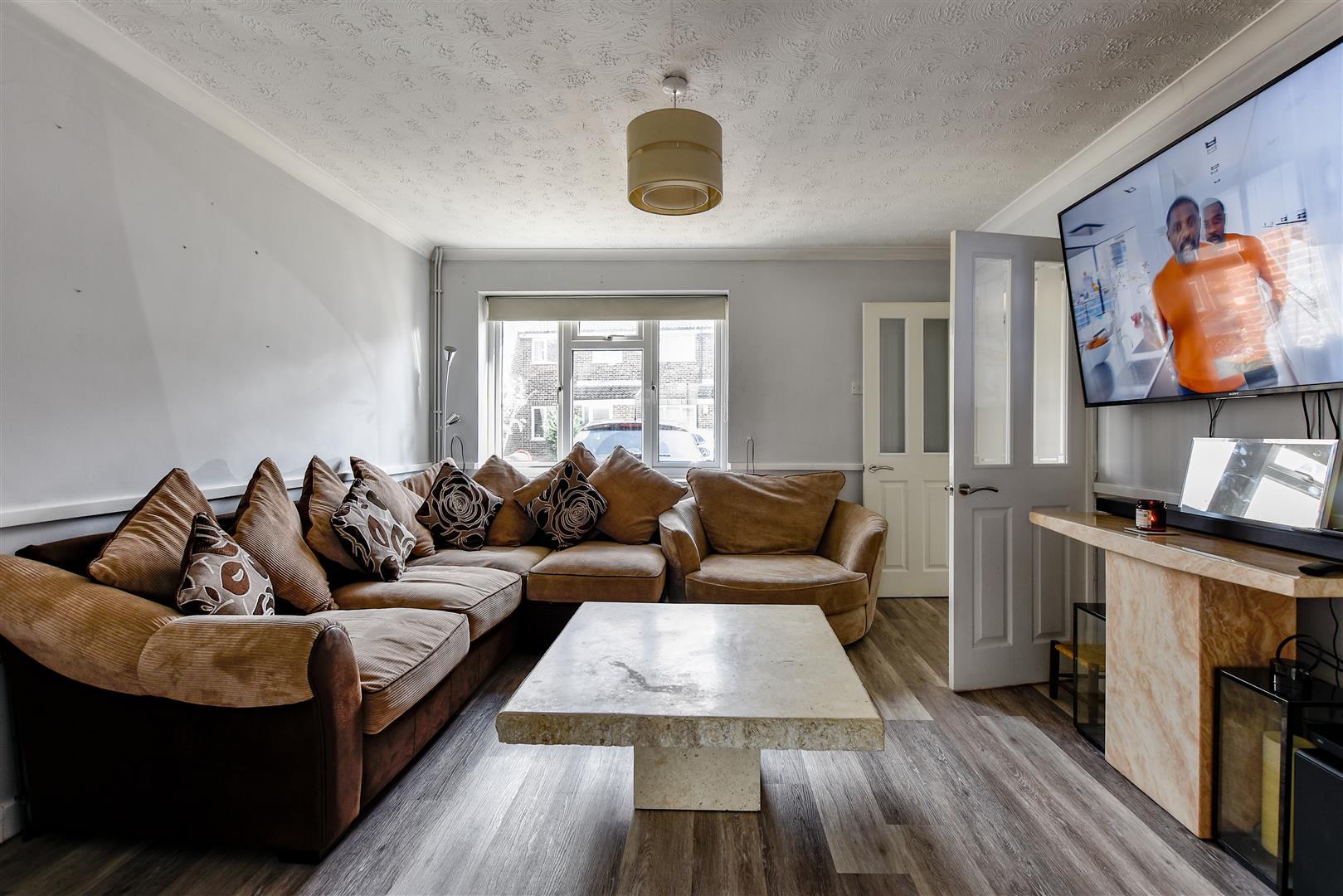 Property Image 4d01b02e-f30b-45c1-ba16-4d32f7baa8e1